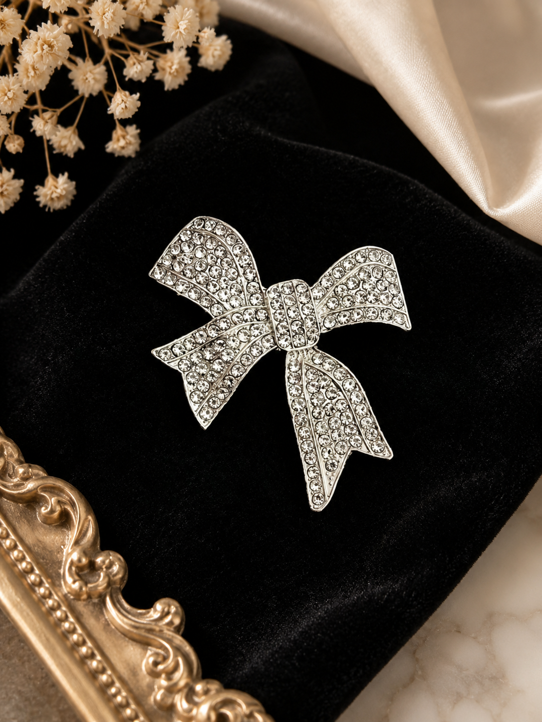 Sparkly Bow Pin